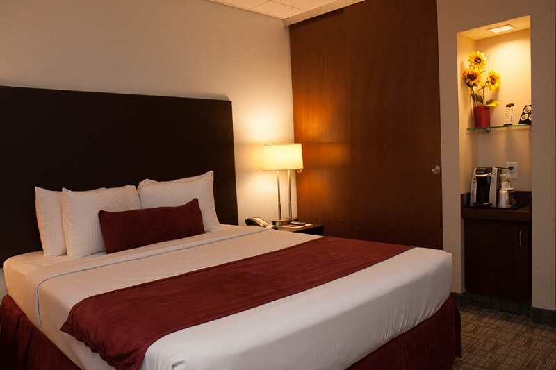 One Queen Size Bed ADA